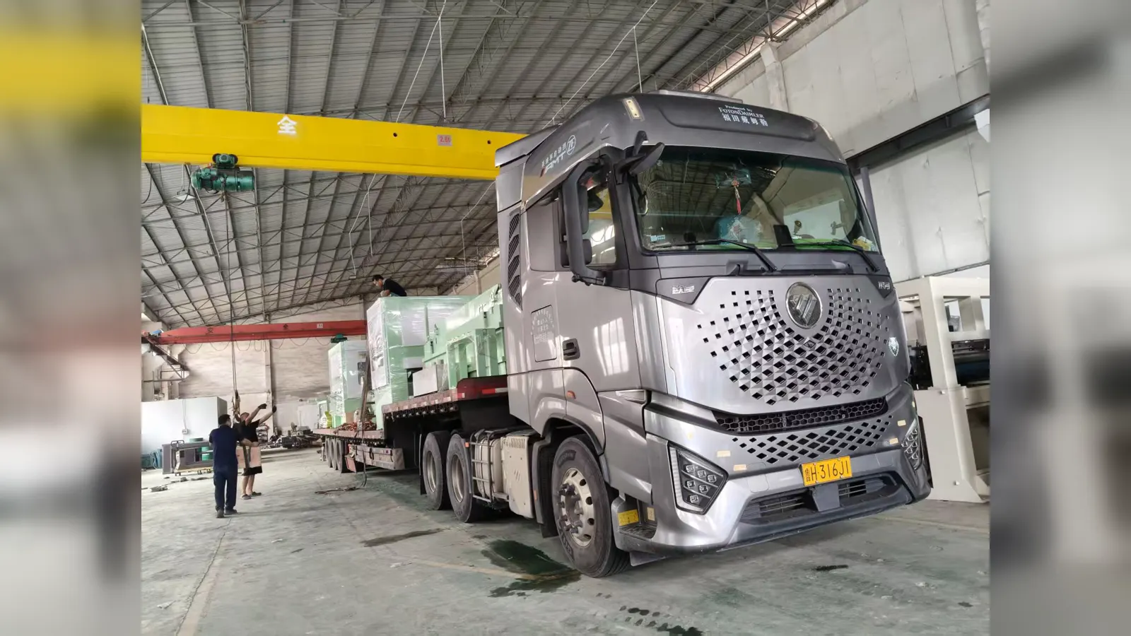 Trabajos de carga en el taller de GLORY MACHINERY en Foshan.
