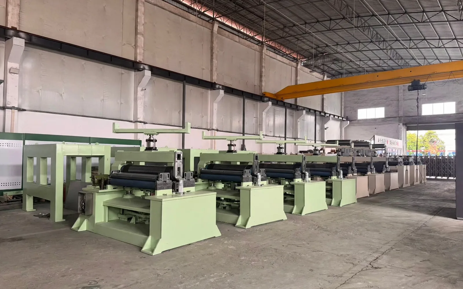 Unidades de pulido GLORY MACHINERY en la nave